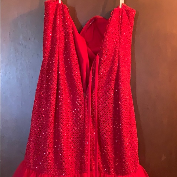 Red ruby mermaid gown prom dress - Picture 5 of 7